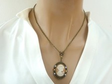 Halskette im Antik Stil mit Kamee braun bronzefarben Unikat Schmuck