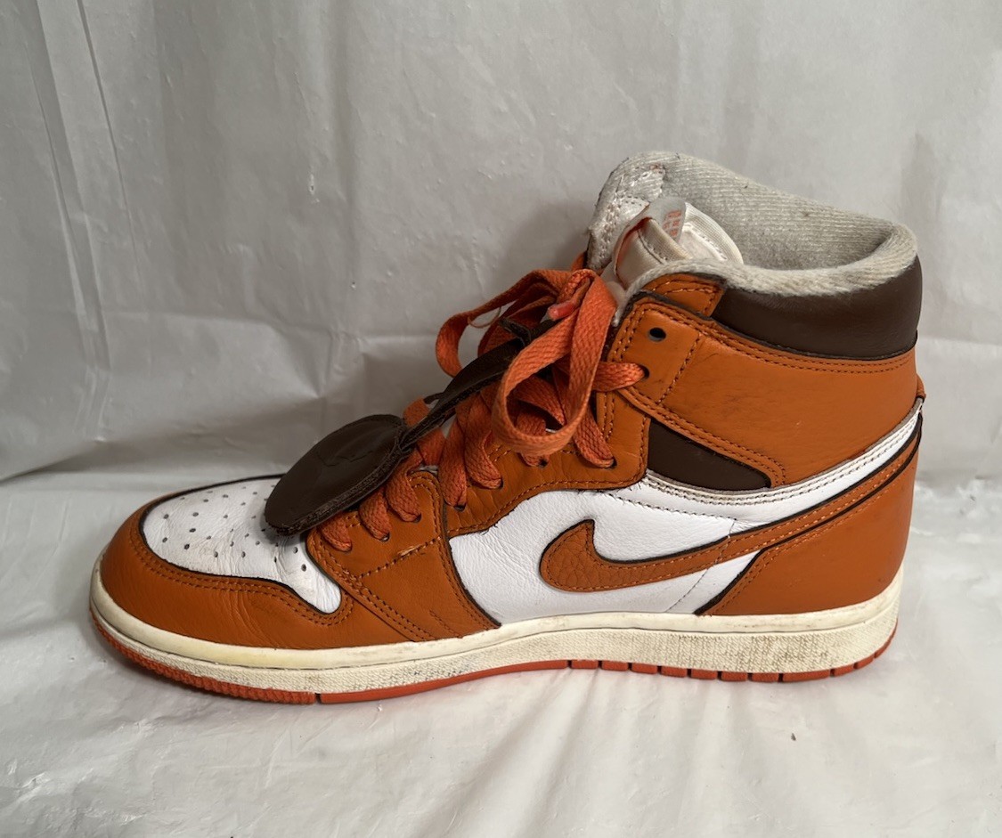 Nike Air Jordan 1 Retro High OG Starfish Women's Size 7 thumbnail 4