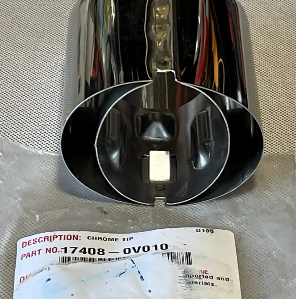 OEM GENUINO TOYOTA 2012-2024 CAMRY CROMO TUBO DE ESCAPE PUNTA 17408-0V010 Foto 4 de 4