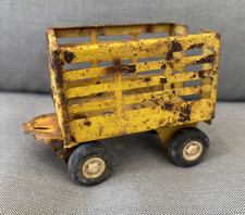 Vintage Tonka Tractor Towing Hay Field Wagon Trailer 55320 Yellow
