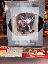 312110158 MINICHAMPS 1:12 FIGURINE SIMONCELLI 2011 HANGING OFF L.E. 1158 pcs.