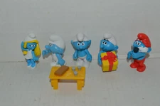 Smurf's 2000~4 Pieces Blue & White~1 Piece Red Blue White~PVC Action Figures