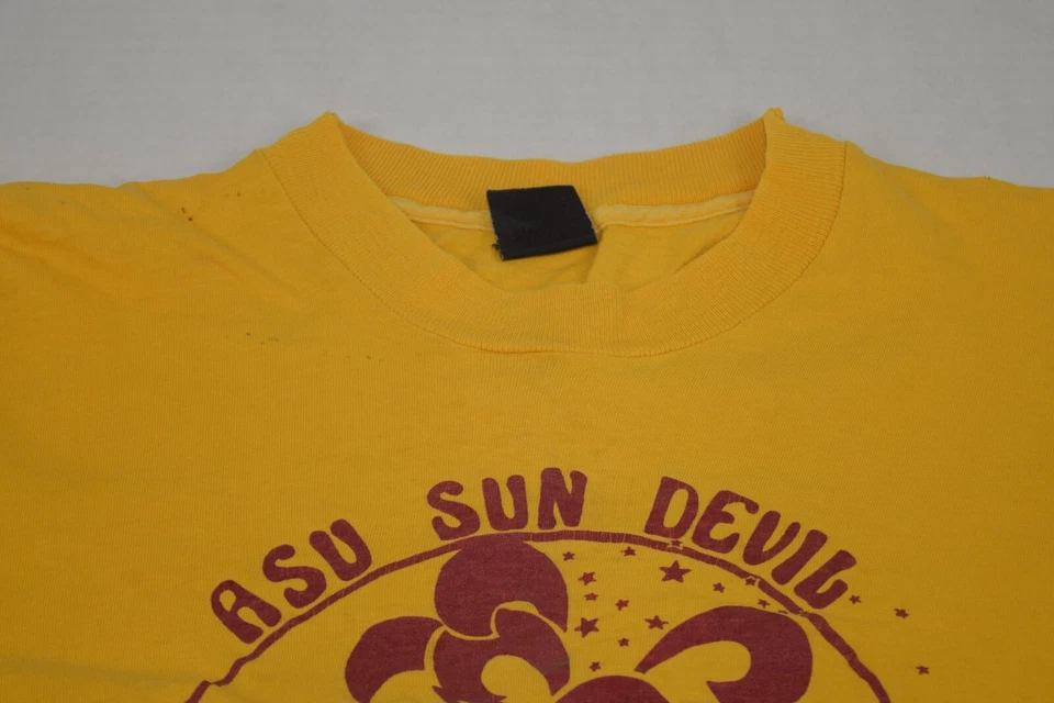 ASU T-Shirt VTG Size S 80s Arizona State Band Graphic Shirt c.1985 - Image 4 of 4
