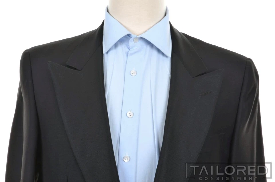 Chaqueta para fumar esmoquin con solapa de pico de lana grosgrain negra lisa Borrelli - 40 R Foto 3 de 4