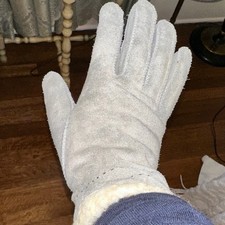 Vintage NWOT Mid Century English Village Gray Suede Lined Winter Gloves