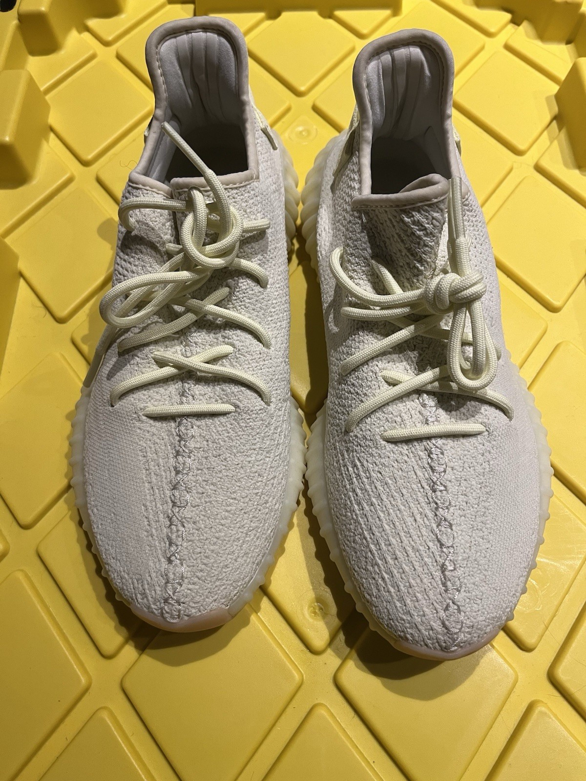 Adidas Men's Yeezy Boost 350 V2 Butter US Size 10.5 Clean! With OG box!