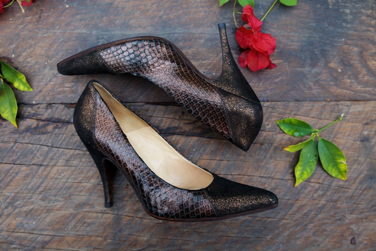 BOTTEGA VENETA Snakeskin Leather Pump Shoes Size 8B Made in Italy