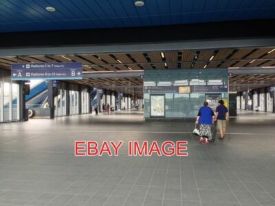 PHOTO  SOUTH END OF READING STATION BRIDGE