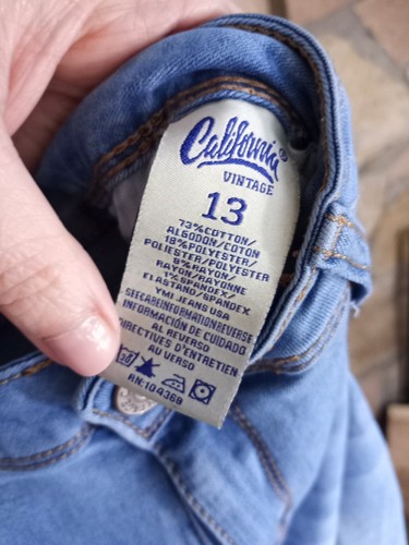 California Vintage Skinny Jeans Size 13 Blue Light Wash Stretch Distressed - Picture 9 of 9