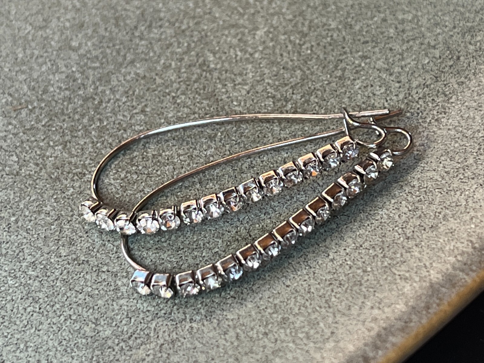 Classy Thin Silvertone Wire w Tiny Clear Rhinesto… - image 5