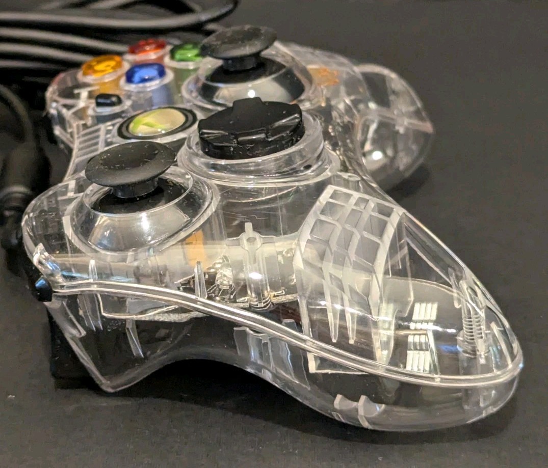 AFTERGLOW for Xbox 360 PL-3702 コントローラー Xbox 360 Afterglow Clear Controller PL-3702 Glows Blue