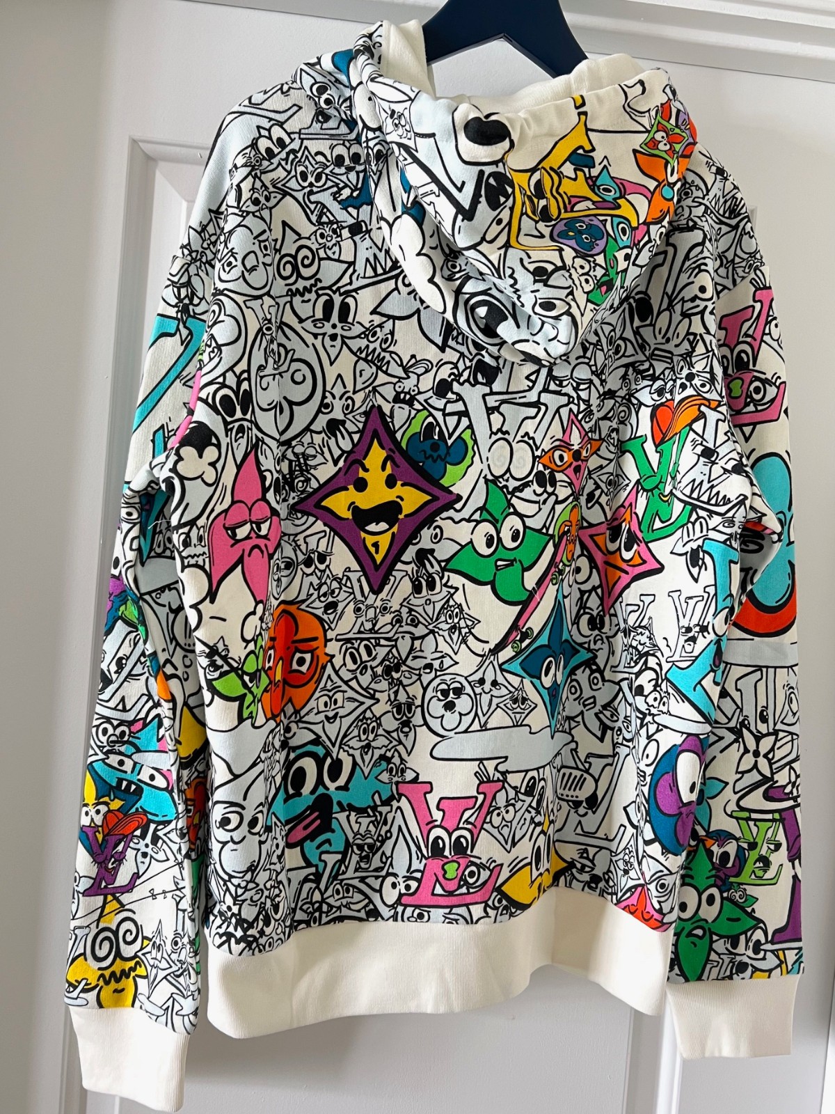 AUTHENTIC LOUIS VUITTON MONOGRAM COMICS HOODIE SW… - image 5