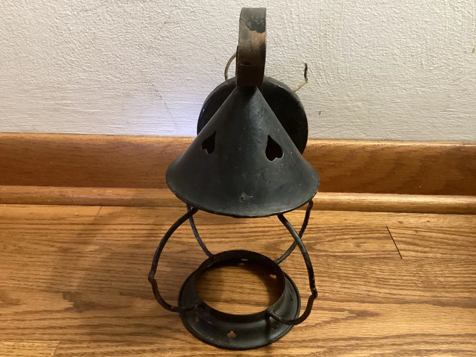 Aplique gótico claro porche de hierro fundido sombrero de bruja vintage años 30’s. Foto 3 de 4