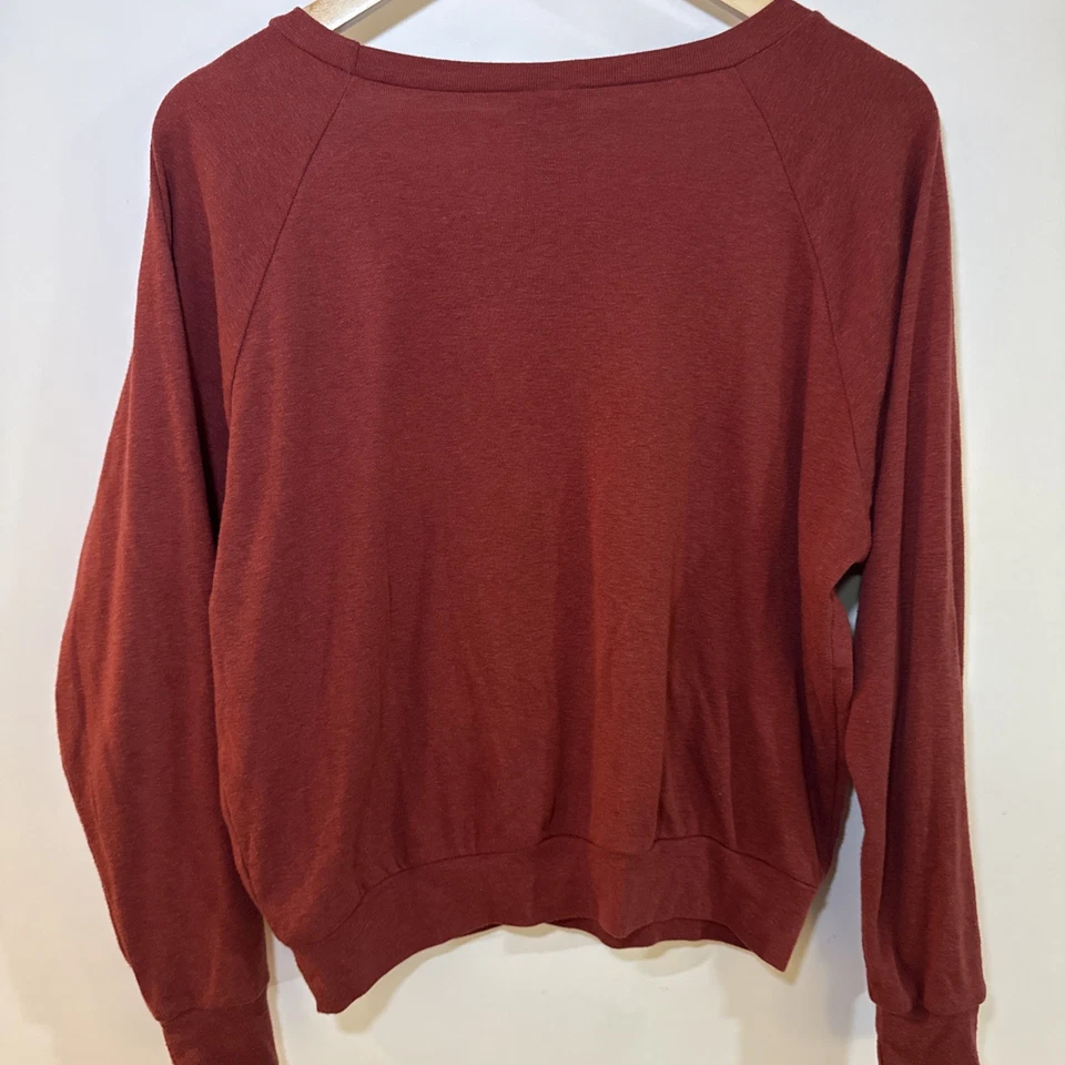 Obey Women's Red Crewneck Long Sleeve Graphic Shirt Size Small - Image 4 of 4