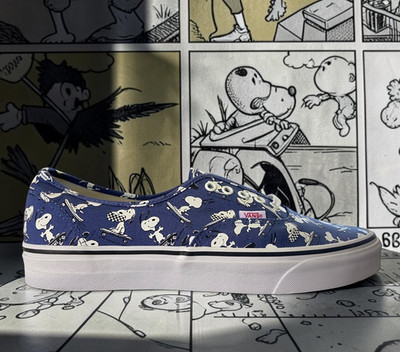 Vans Authentic x Peanuts Snoopy Skateboarding Mens Shoe Size 11.5 Blue/White NEW