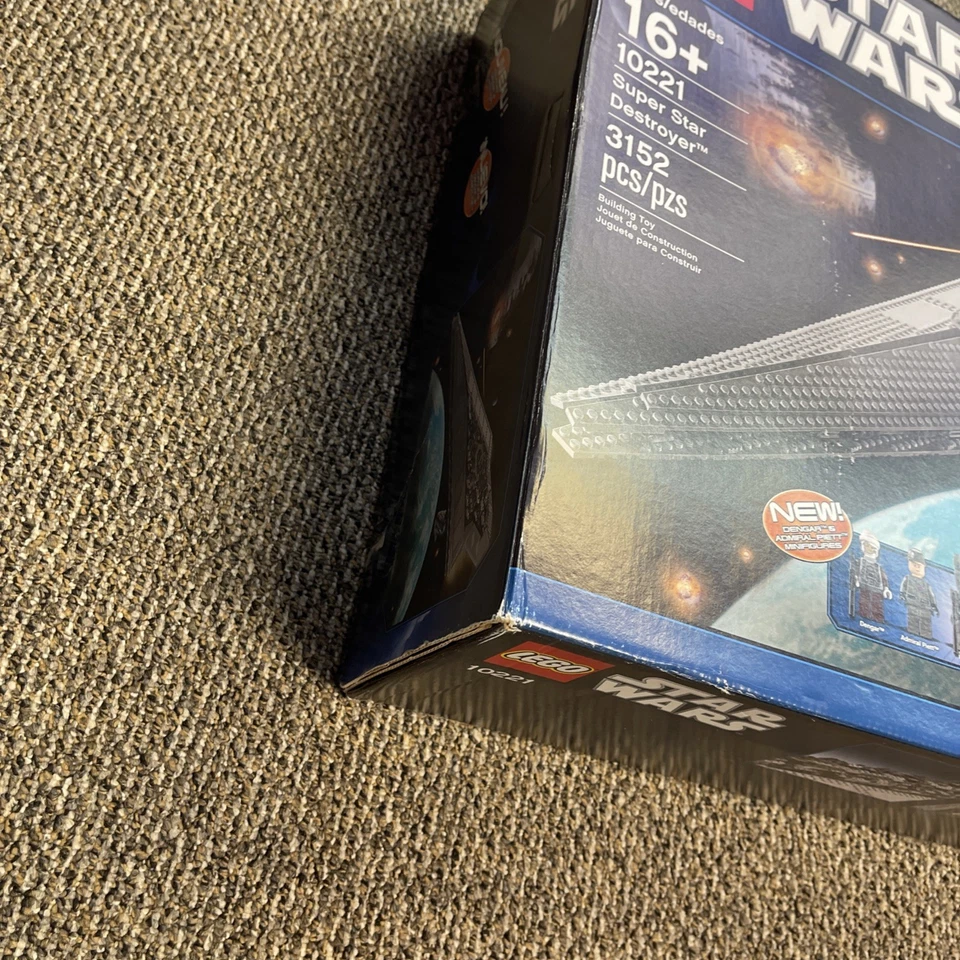 LEGO Star Wars UCS 10221 Super Star Destroyer Complete Instructions MiniFigs - Image 3 of 4