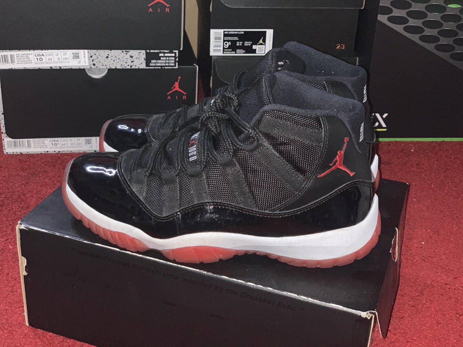 retro 11 black and red