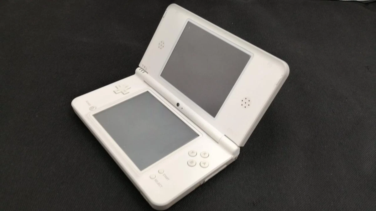 Preços baixos em Branco Nintendo DSi XL Consoles de videogame | eBay