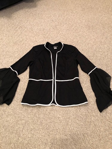 Venus Ladies Light Weight Jacket Size 4 