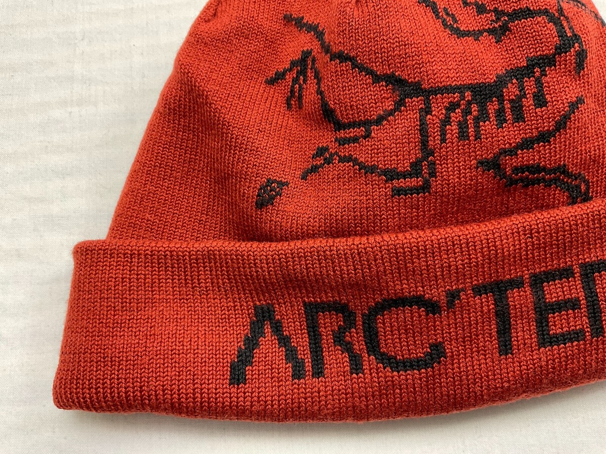 ARC'TERYX Rolling Bird Word Toque Beanie Knit Hat Iron Oxide Black