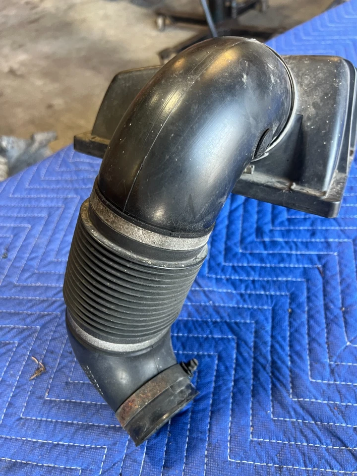 Volvo 740 760 1984-1989 filtro de caja de aire limpiador carcasa de admisión 1328066 OEM #1689EM Foto 4 de 4