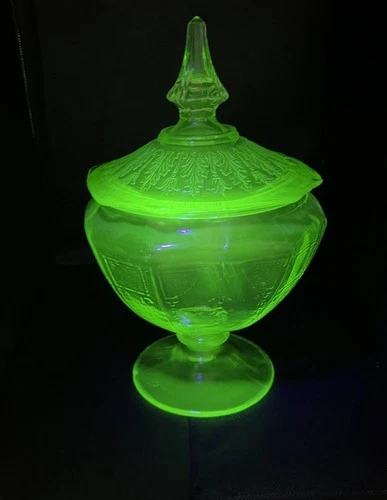 Vintage Anchor Hocking Princess Candy Dish Lidded Green Depression Uranium Glass