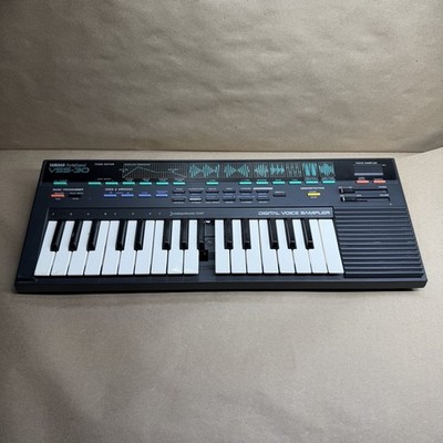 Yamaha VSS-30 Digital Voice Sampler Tabletop Keyboard Tested *Broken Key*