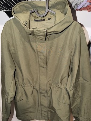 Uniqlo Women s Green Hooded Parka Jacket Size Medium