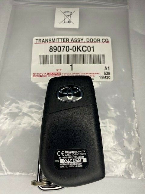 89070-0KC01 GENUINE TRANSMITTER KEY TOYOTA HILUX REVO | eBay
