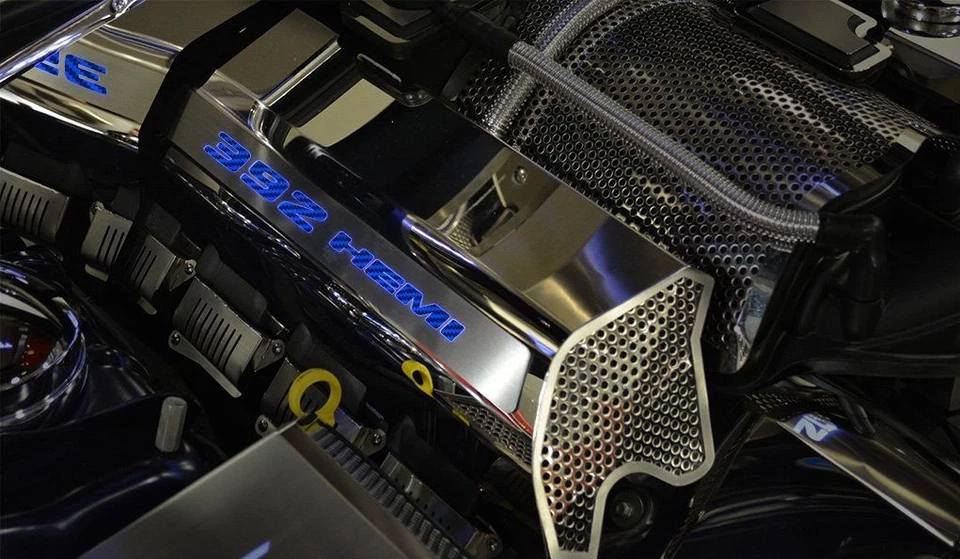 Cubiertas de riel de combustible pulidas con fibra de carbono roja para 2011-2022 6,4 L 392 automático Foto 4 de 4