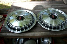 OE vintage pair 14 inch wheelcovers, deluxe version, 1967 Olds/Olds Cutlass 4003
