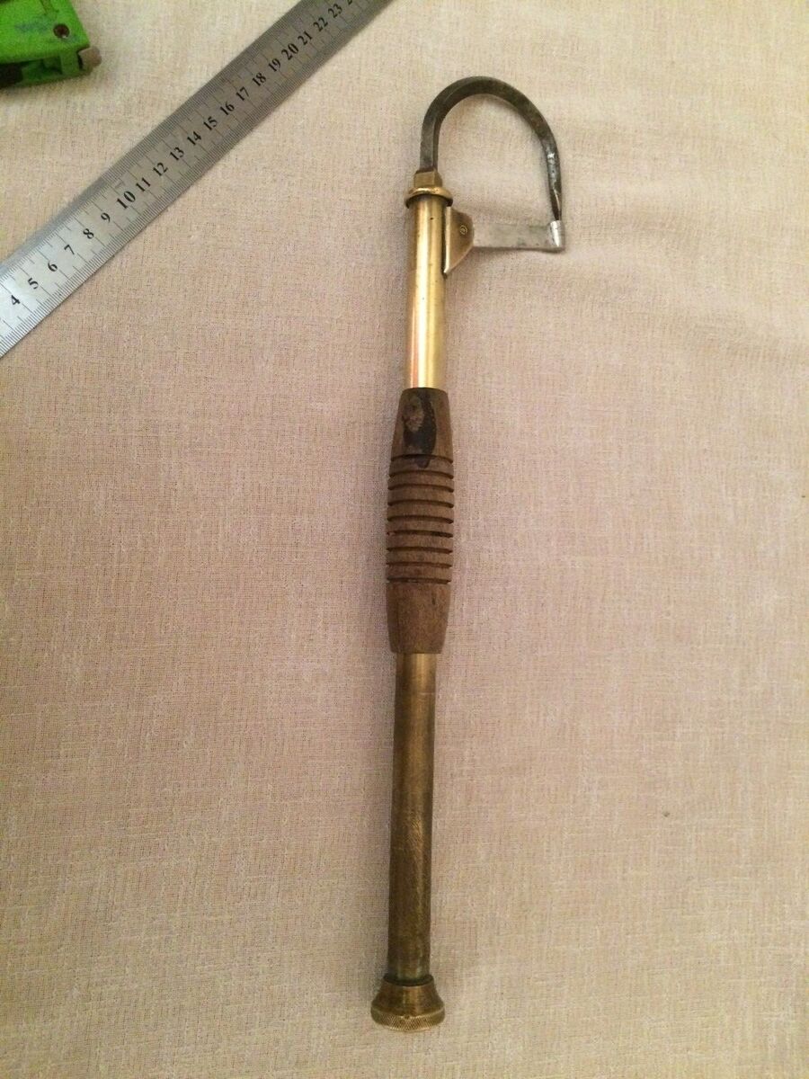 Early / Vintage Brass Fishing Gaff With Wood Turned Handle.FREE UK POSTAGE