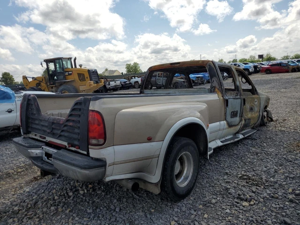 Used Fuel Tank fits: 1999 Ford F350SD PICKUP front midship diesel 142`` WB Grade Foto 4 de 4