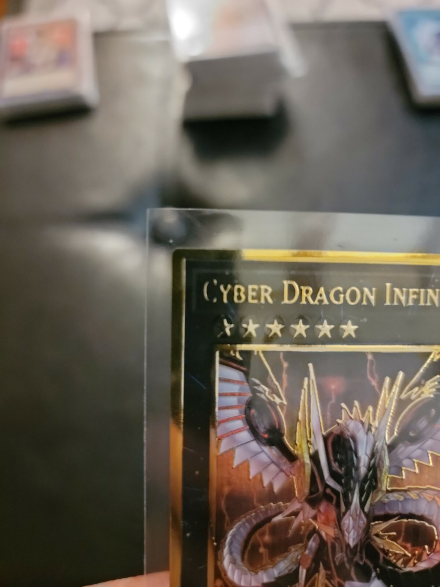 Cyber Dragon Infinity (arte Alternativo) – MAGO-EN033 – Premium Gold Rare – 1ª Edición