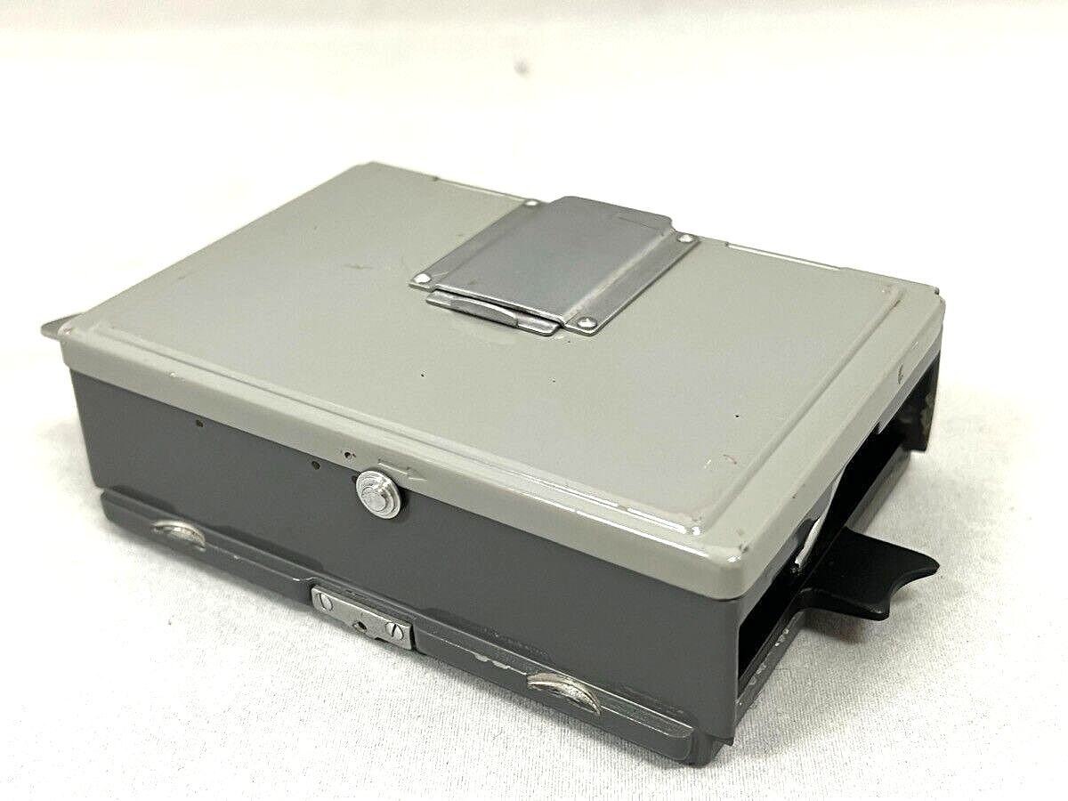 N MINT 】Mamiya Focusing Screen Holder Pint Glass for Press