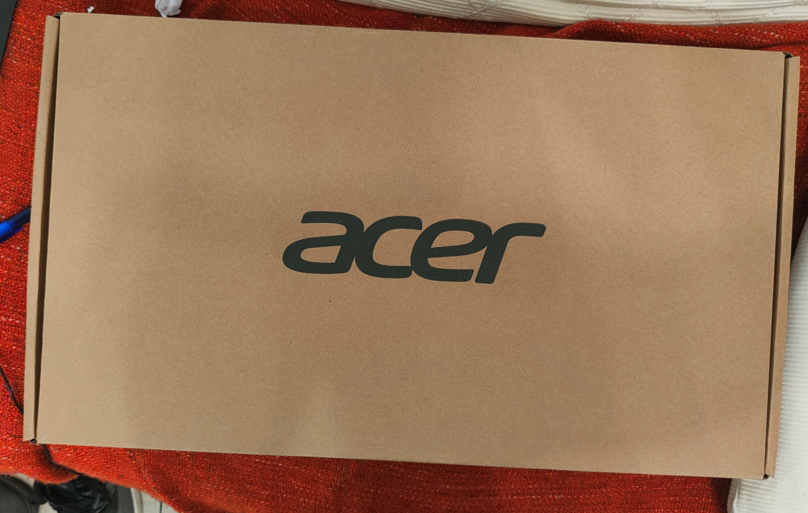 Ordinateur Acer Aspire 3 Grand Écran Pour Regarder Des Films Et Gérer Votre Budget