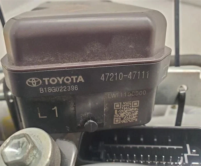 Conjunto de bomba de freno 16-22 TOYOTA PRIUS ABS con cilindro maestro 47210-47111 genuino Foto 4 de 4