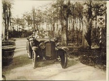 1923 Press Photo Ex Crown Prince of Germany and group leaving Wierengin by car