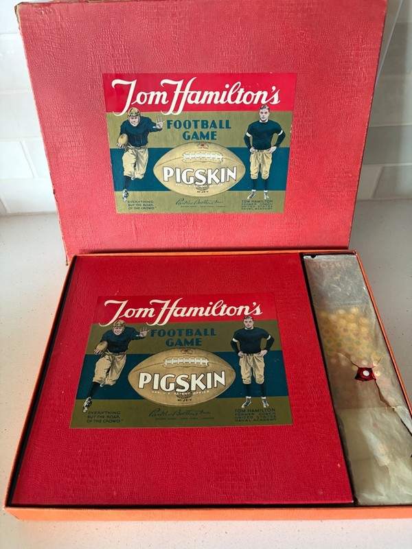 1946 TOM HAMILTON'S "PIGSKIN FOOTBALL GAME" By PARKER BROS. INC.-Great Graphics