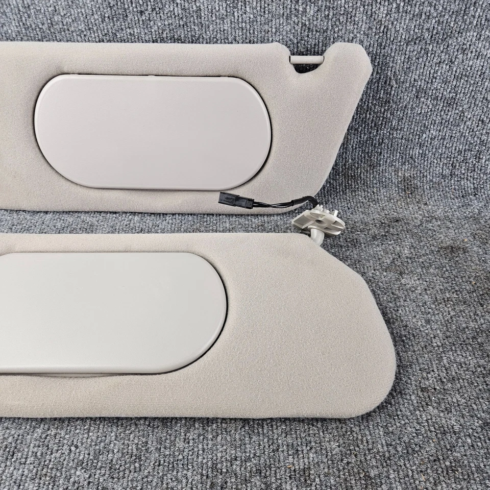 Par de parasoles Ford Explorer 2002-2005 OEM conductor pasajero con luces grises Foto 3 de 4