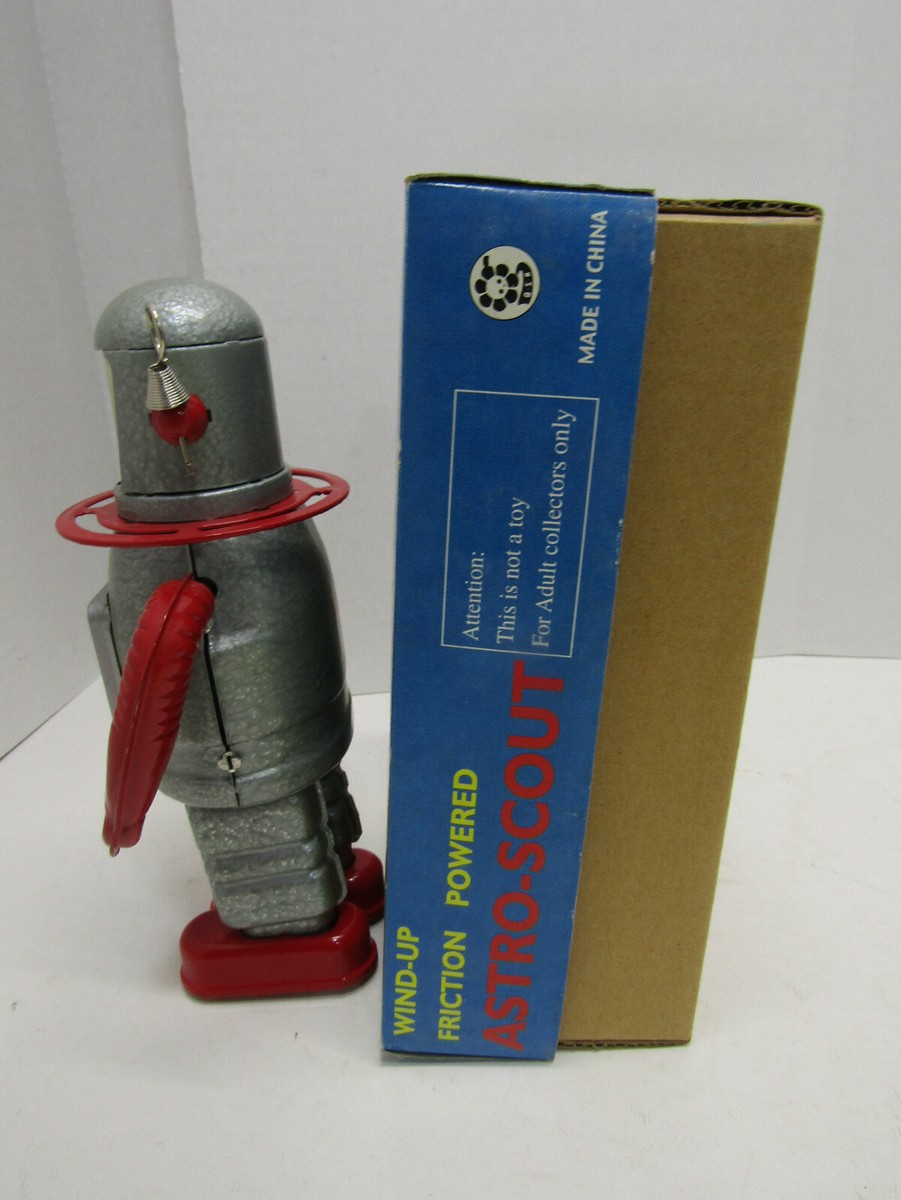 OLD METAL TIN WINDUP ASTRO-SCOUT MS399 ROBOT WORKS SPACE TOY