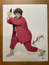 MELISSA MCCARTHY SIGNED 11X14 PHOTO (SPY) W/ BECKETT BAS COA