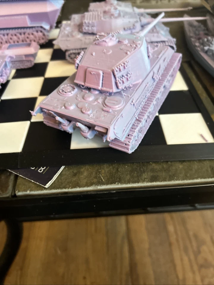 WW2 German SUPER Tiger. III Tank. 1/35”! Scale. All Gray-Turret Doesn’t Move. - Image 4 of 4