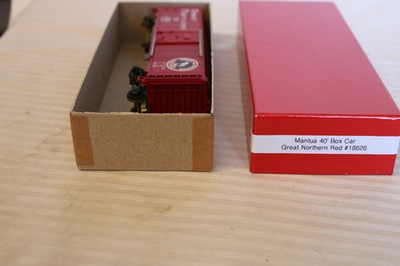 #ad HO Scale Mantua 40#x27; Box Car Great Northern Red #18626 Built $24.00