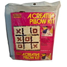 Creative Pillow Yarn Kit Latch Hook Tic Tac Toe Game Fun Kit Vintage Sealed New
