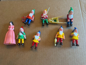 Vintage Snow White and the Seven 7 Dwarfs Cake Topper Decoration Set Figures