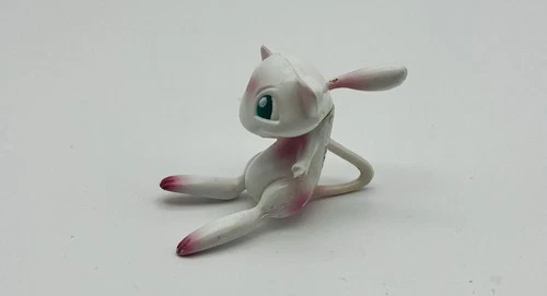 Vintage Pokémon Figurine Nintendo 90’s Tomy Mew 2”