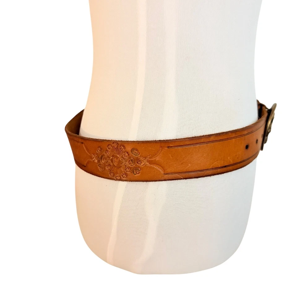 Old Navy Leather Belt Size S Floral Brass Buckle Cognac Brown Embossed VTG Y2K - Image 4 of 4
