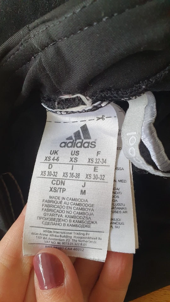 Leggings deportivos para dama 3/4 Adidas negros, XS, cintura 24", 25" de largo, 19" IL 0442 Foto 4 de 4