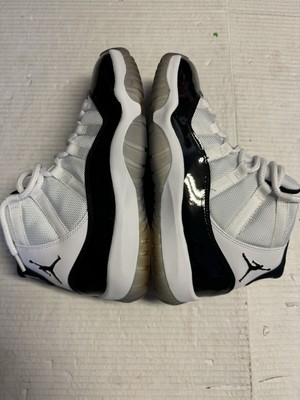 Size 11 - Jordan 11 Retro Concord 2011 Yellowing